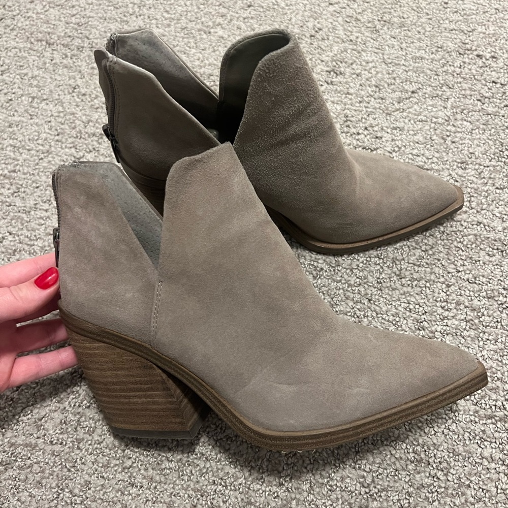 Vince Camuto Bootie